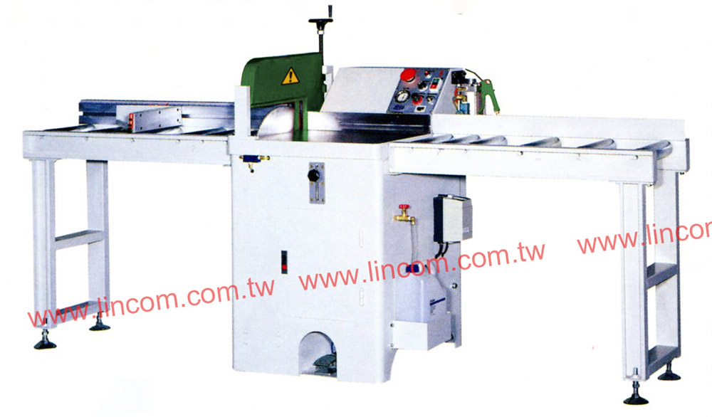 Aluminum circular sawing machine. With auto clamping fixture design. Max cutting width 300mm, max cutting thickness 125mm.