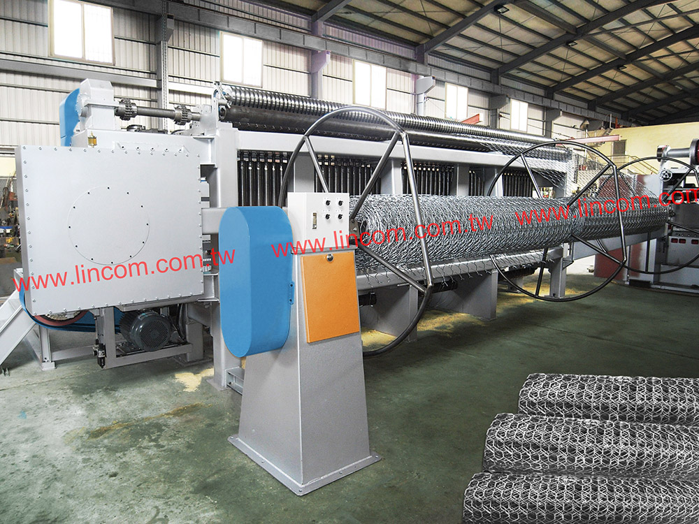 Gabion wire netting machine. Mesh 60x80,80x100,100x120/ GI Wire Dia. 2.0,2.2,2.4,2.7,3.0/PVC Coated Wire Dia. 2.6,3.0,3.2,3.5