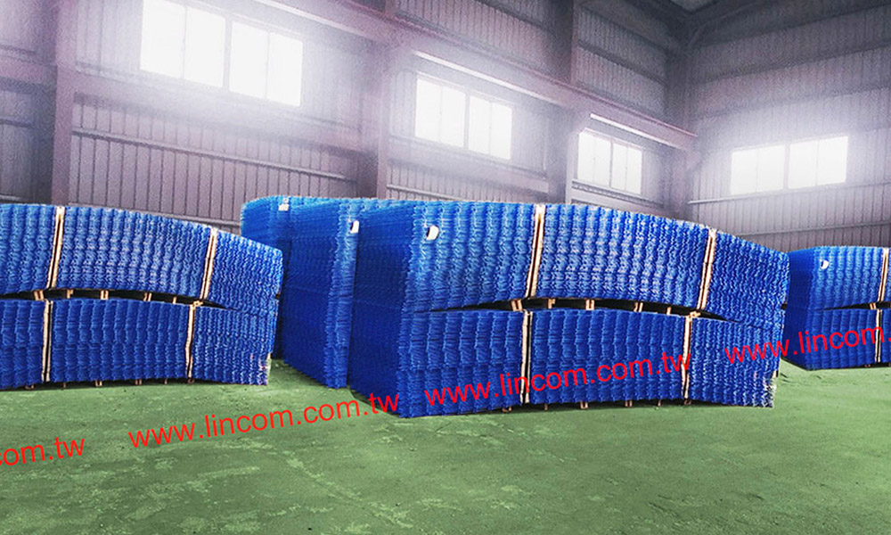 Wire mesh panels powder coated in blue. Made in Taiwan.