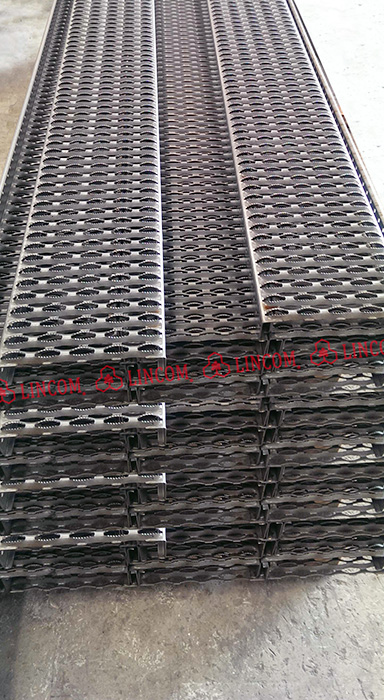 Metal planks (scaffold boards), perforated type.
