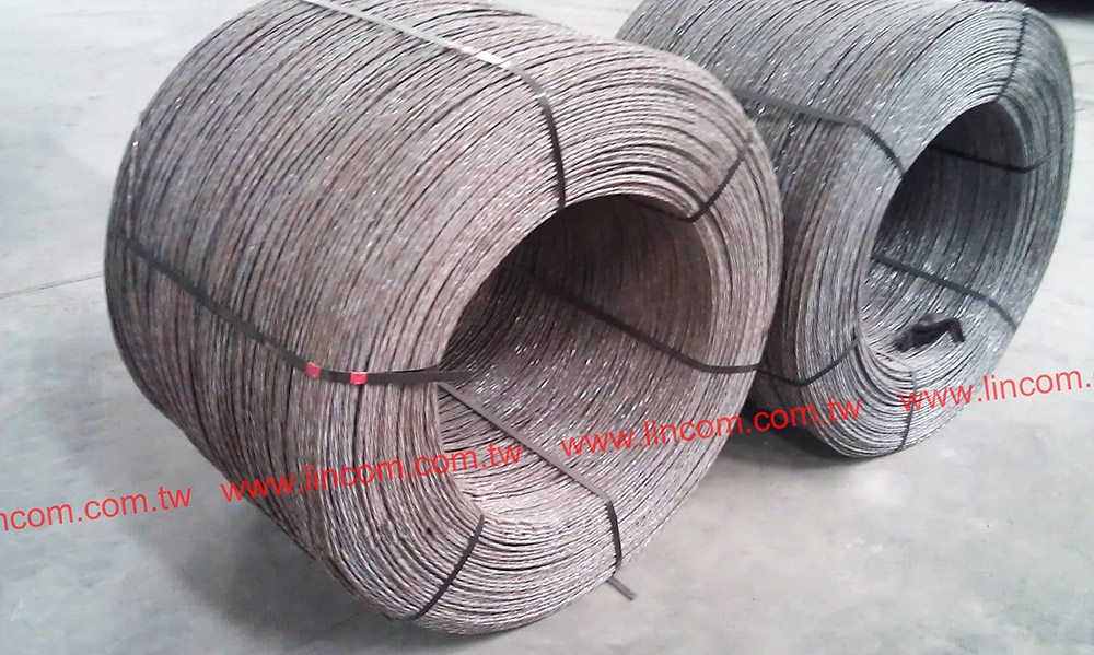 Round wire to square wire machine. Infeed 8.5mm low carbon steel wire, finished wire in tetragonal shape 6mm.