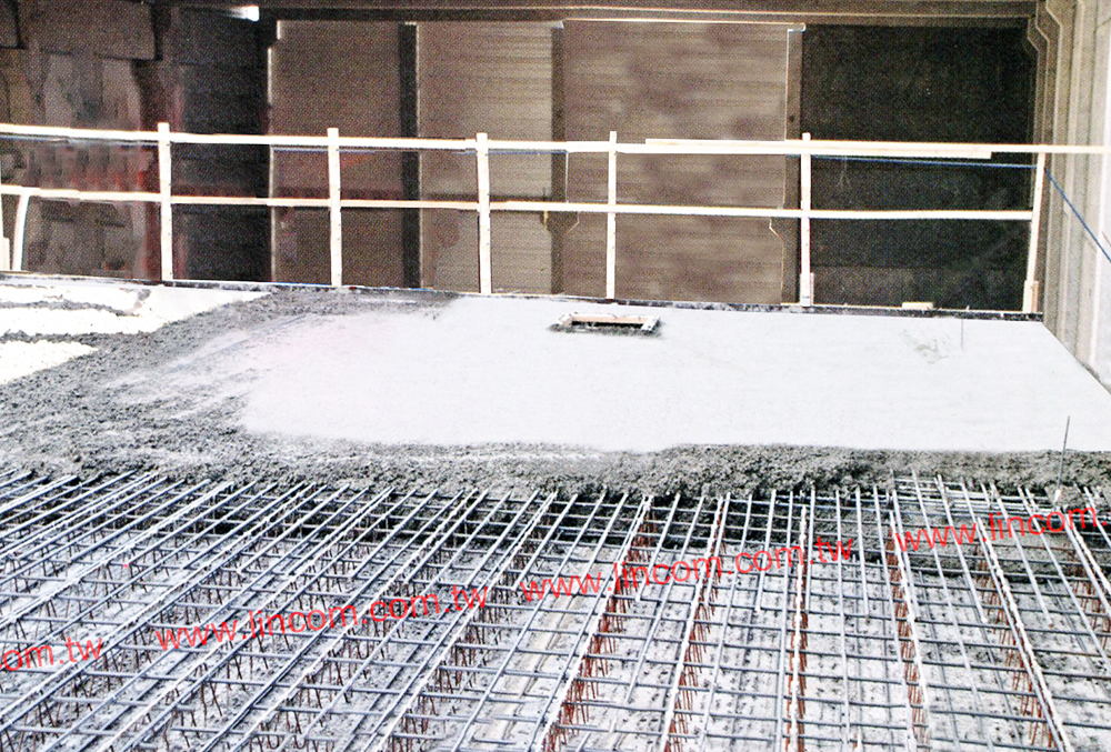 Precast floor slab lattice girders, for concrete flooring precasting.