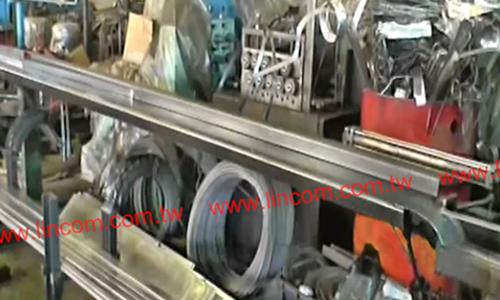 Metal bar peeling & irregular profiling machine. Inlet raw material as per intended flat bar size, our max. is dia. 16mm.